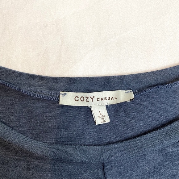 Navy Blue Twisted Crop T Shirt - Picture 3 of 3